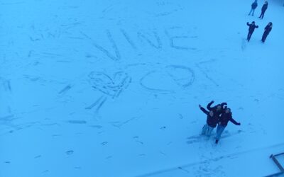 Ce mercredi, les élèves de CDF présents au collège ont profité d’un cadre hivernal inhabituel.