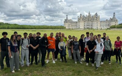 Les élèves du lycée CDF accompagnent Nordine Attab…